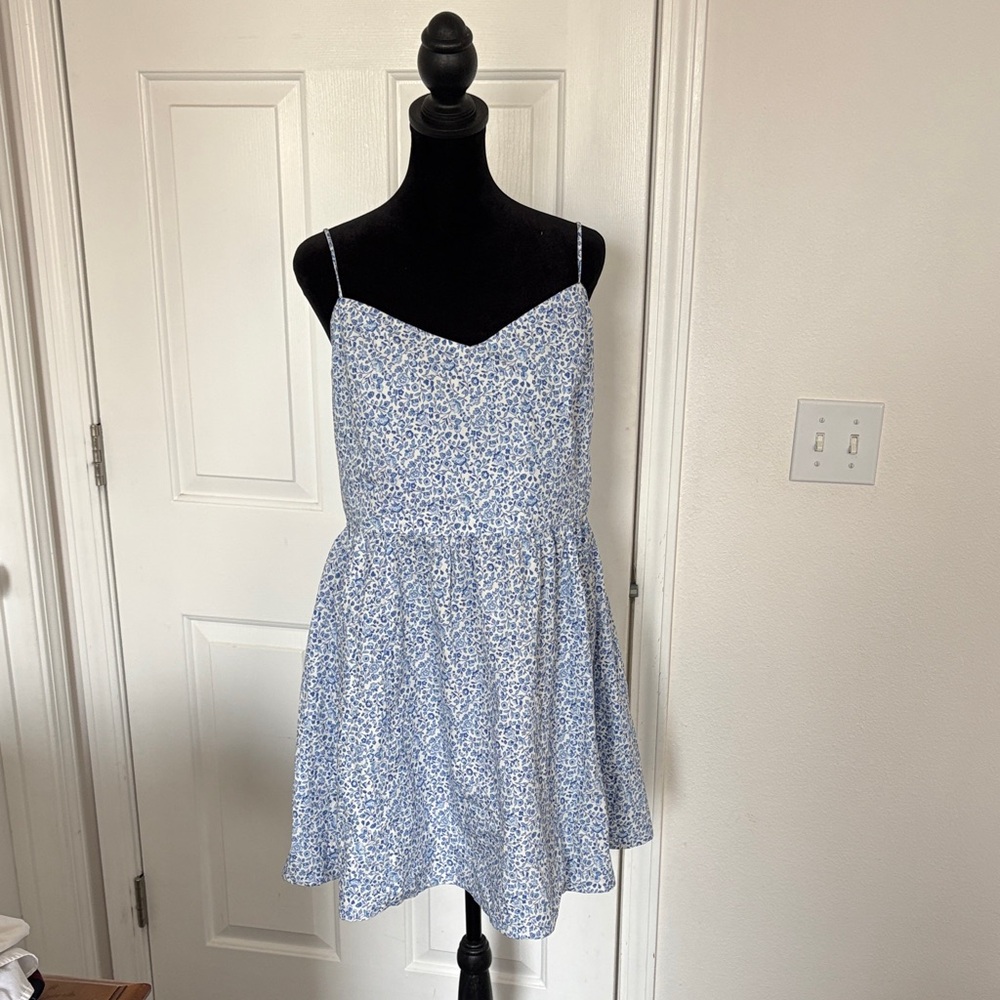 H&M Flared-Skirt Cotton Dress in the White/Blue floral pattern.